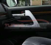     Land Cruiser 200 ,   