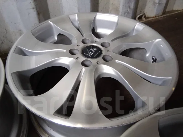 Inter Milano Voltec Extreme F-5. 7.5x18", 5x114.3, ET38, �� 73���. ����