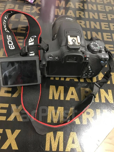 Canon EOS 700D ����