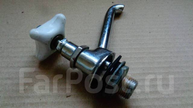 Кран водопроводный с фарфоровым барашком СССР - Антиквариат во Владивостоке