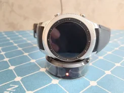 Samsung Gear S3 Classic. GPS, NFC, IP68 ����
