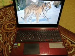 Acer Aspire E1-570G. 15.6", 1,8����, ��� 4 ��, ���� 500���, WiFi, Bluetooth, ����������� �� 5��. ����