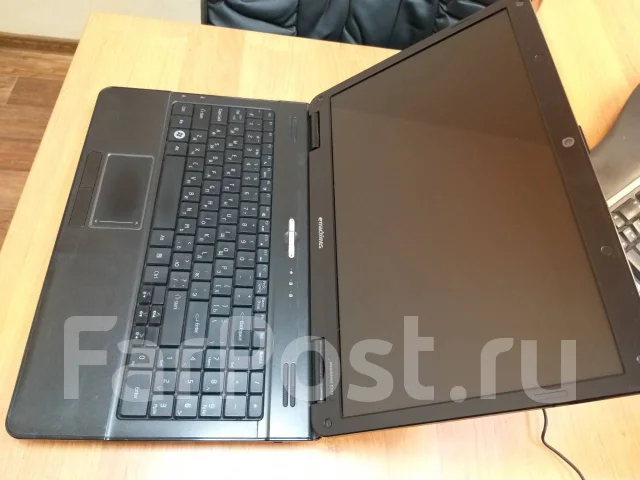 eMachines E525. 15", 2����, ��� 4 ��, ���� 500���, WiFi: 1 ����