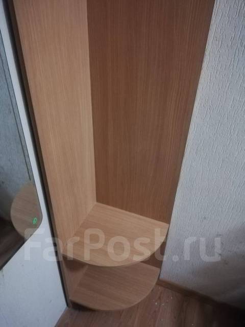 Вешалка настенная (угловая) в прихожую, б/у, в наличии. Цена: 1 500₽ во ...