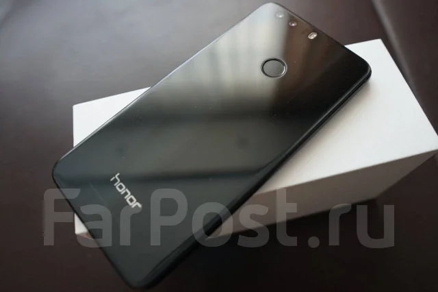Honor 8. �/�, ������, 3G, 4G LTE, NFC ����