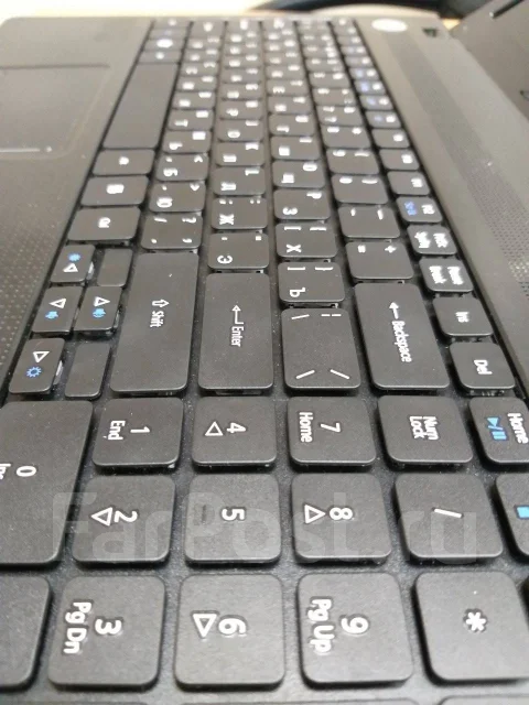 eMachines E732ZG. 15.6", 2����, ��� 4 ��, ���� 240���, WiFi: 1 ����