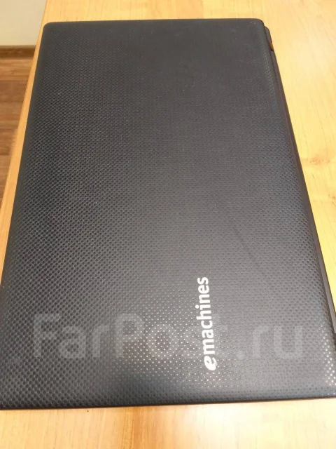 eMachines E732ZG. 15.6", 2����, ��� 4 ��, ���� 240���, WiFi: 1 ����
