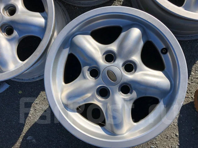 Rover. 7.0x16", 5x120 ����