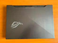 Asus ROG Strix Scar II GL504GM. 15.6", 2,2����, ��� 16 ��, ���� 1 128���, WiFi: 1, Bluetooth: 1, ����������� �� 4��. ����