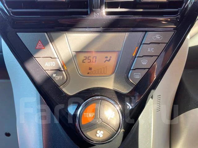 Toyota iQ. �������, ��������, 1.3 (94��.�.), ������, �/�. ��� ����� �� ������������ ����