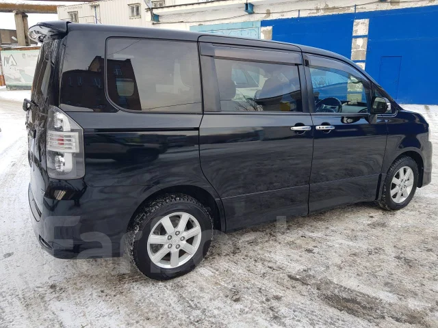 Toyota Voxy. ��������, 4wd, 2.0 (140��.�.), ������ ����