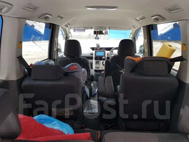 Toyota Voxy. ��������, 4wd, 2.0 (140��.�.), ������ ����