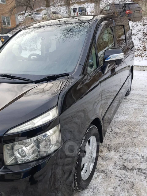 Toyota Voxy. ��������, 4wd, 2.0 (140��.�.), ������ ����