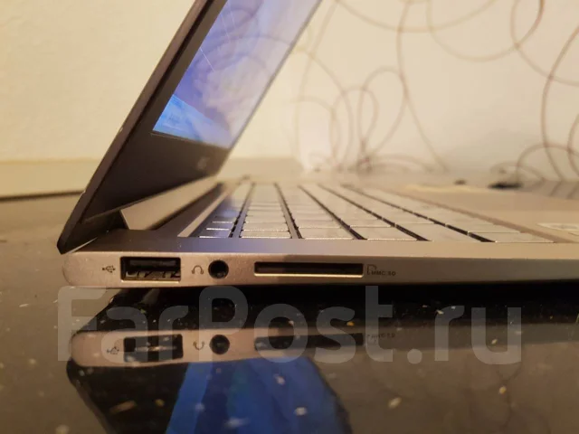 Asus ZenBook UX31E. 13.3", ��� 4 ��, ���� 128���, WiFi: 1, Bluetooth: 1, ����������� �� 4��. ����