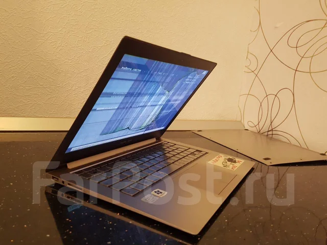 Asus ZenBook UX31E. 13.3", ��� 4 ��, ���� 128���, WiFi: 1, Bluetooth: 1, ����������� �� 4��. ����