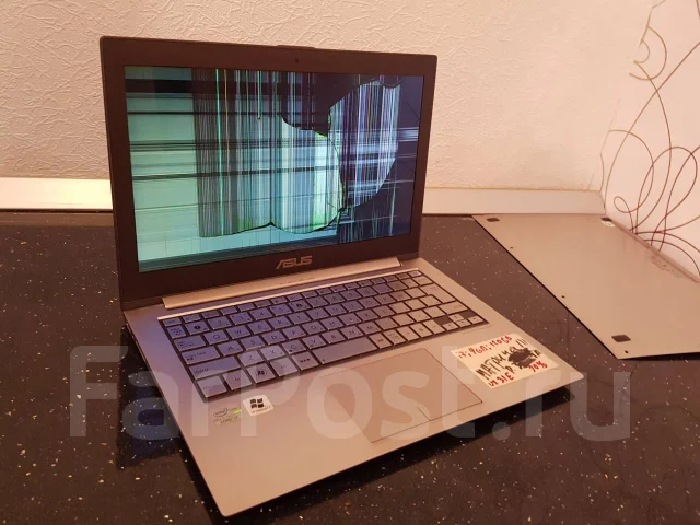 Asus ZenBook UX31E. 13.3", ��� 4 ��, ���� 128���, WiFi: 1, Bluetooth: 1, ����������� �� 4��. ����