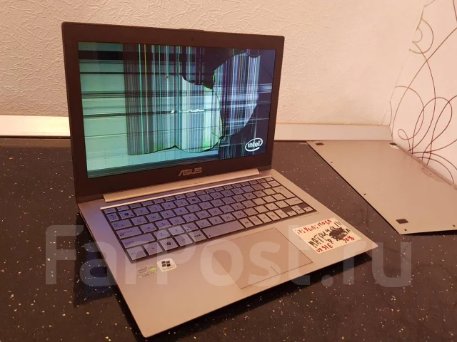 Asus ZenBook UX31E. 13.3", ��� 4 ��, ���� 128���, WiFi: 1, Bluetooth: 1, ����������� �� 4��. ����