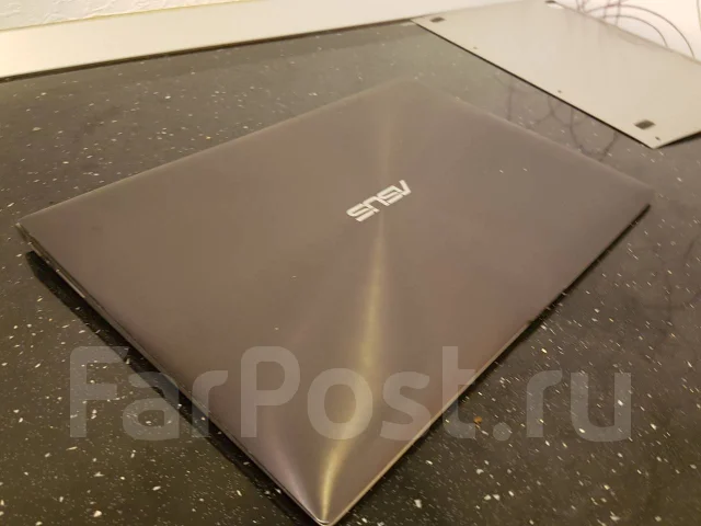 Asus ZenBook UX31E. 13.3", ��� 4 ��, ���� 128���, WiFi: 1, Bluetooth: 1, ����������� �� 4��. ����