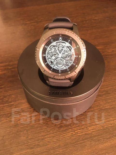Samsung Gear S3 Frontier. GPS, NFC, IP68 ����