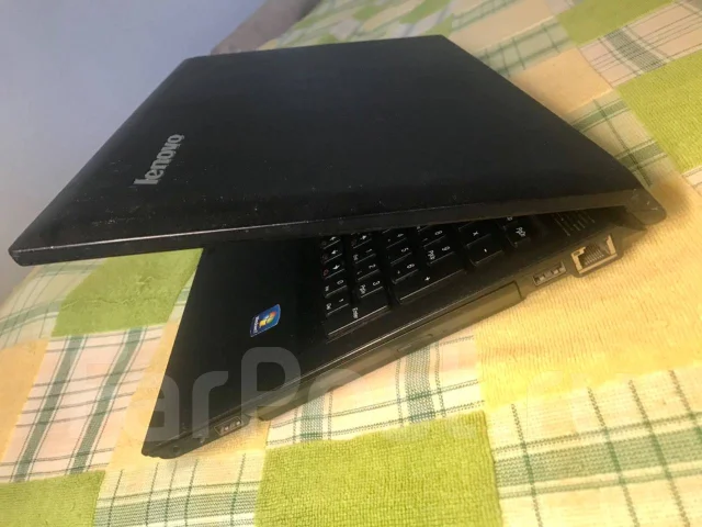 Lenovo B570. 15.6", 2,1����, ��� 4 ��, ���� 500���, WiFi: 1, ����������� �� 3��. ����