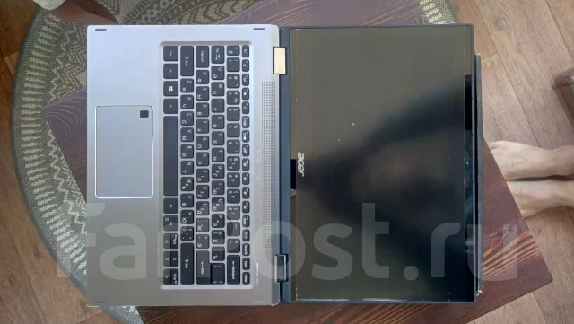 Acer Spin 5. 13.3", ��� 8 ��, WiFi: 1, Bluetooth: 1 ����