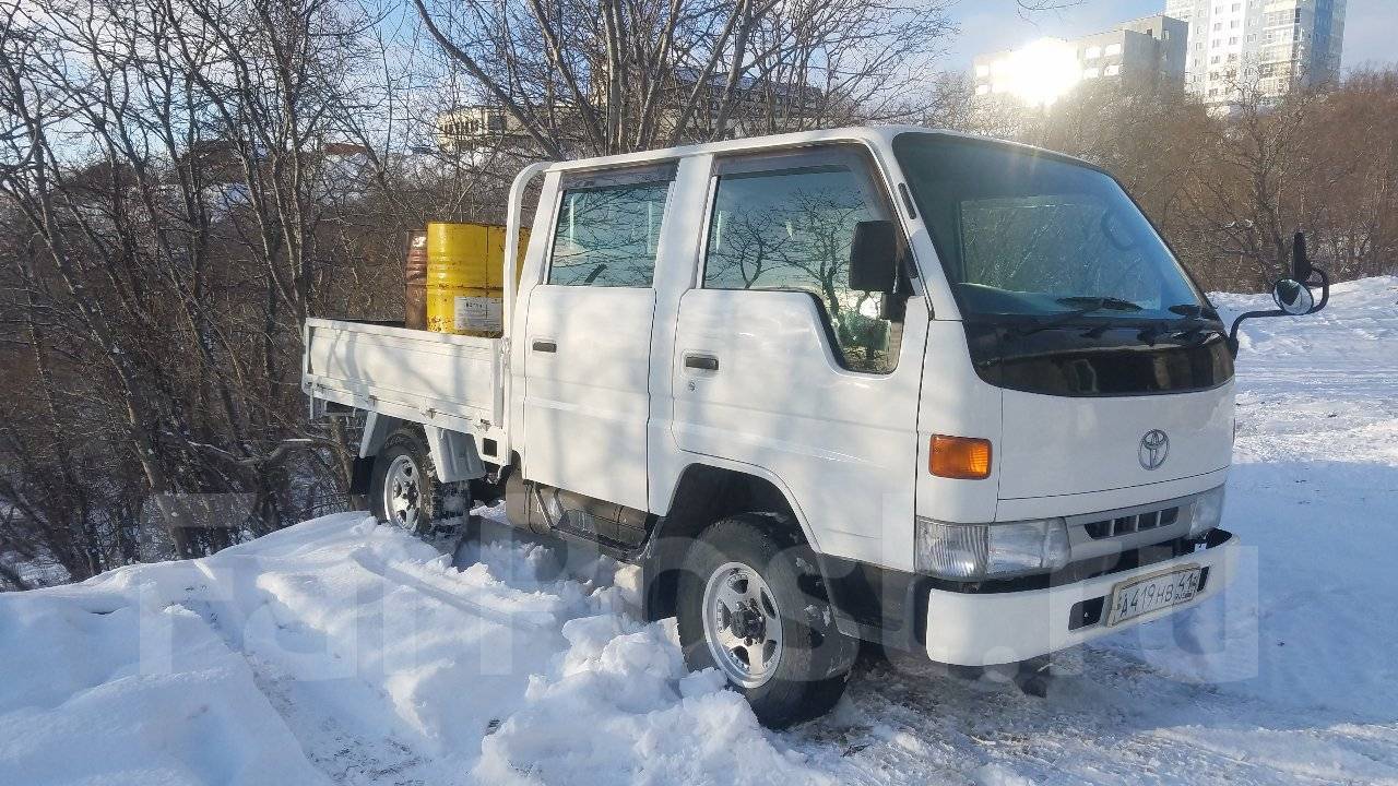 Тойота Дюна грузовик 4x4