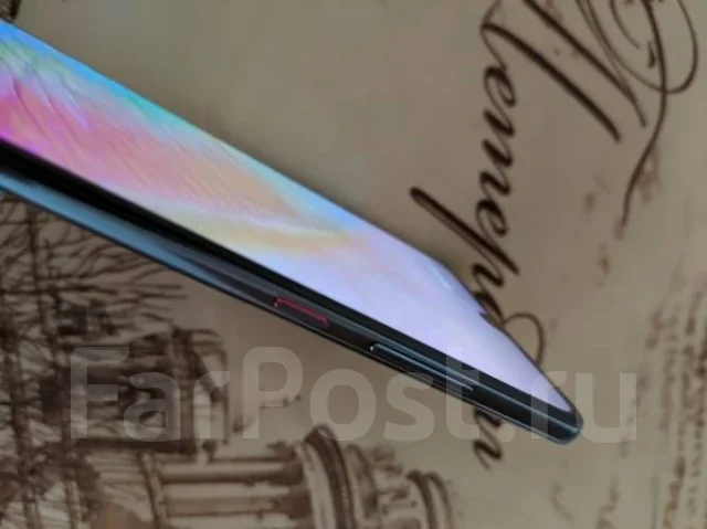 Huawei Mate 20. �/�, �����, 3G, 4G LTE, Dual-SIM, NFC ����