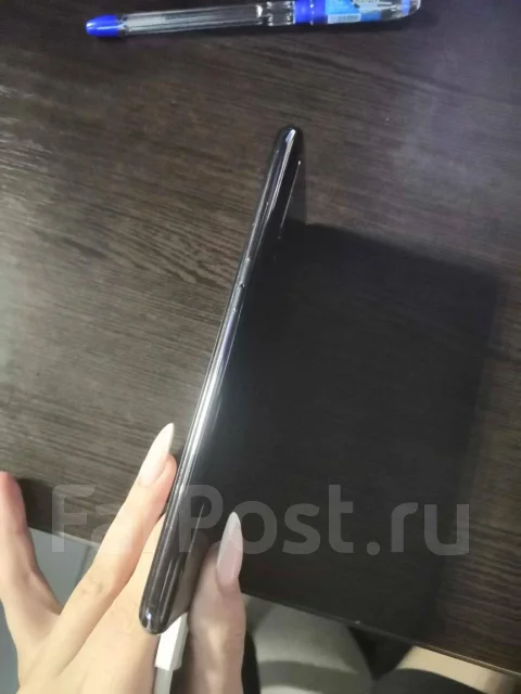 Honor 10i. �/�, ������, 3G, 4G LTE, NFC ����