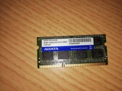 SO-DIMM DDR3.