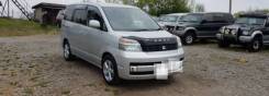 Toyota Voxy. AZR65 ����