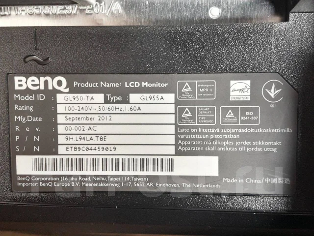 BenQ. 18.5" ����