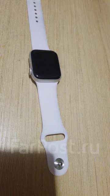 Apple Watch Series 4. GPS, NFC, IP67, IP68 ����