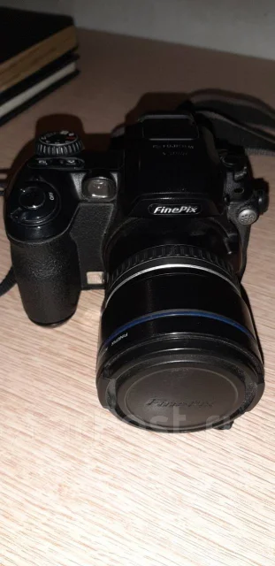 Fujifilm FinePix S5000. 20 � ����� ��, ���: 10� ����