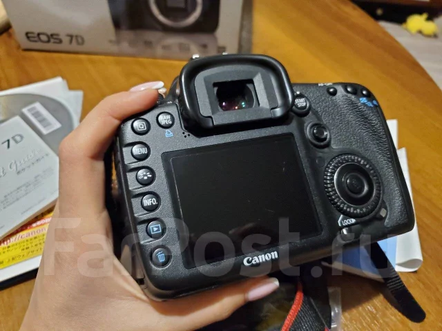 Canon EOS 7D ����