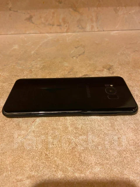 Samsung Galaxy A8+. �/�, 4G LTE ����