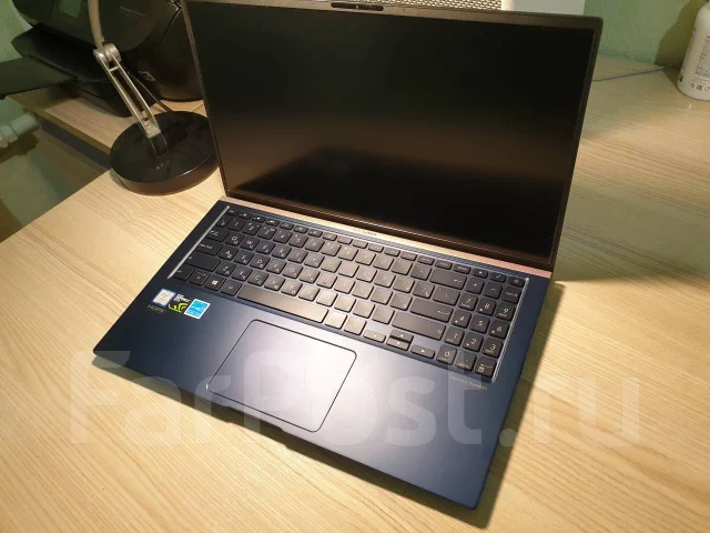 Asus ZenBook 15. 15.6", ��� 8 ��, WiFi: 1, Bluetooth: 1, ����������� �� 12��. ����
