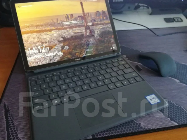 Huawei MateBook. 12", 3����, ��� 8 ��, ���� 512���, WiFi: 1, Bluetooth: 1, ����������� �� 10��. ����