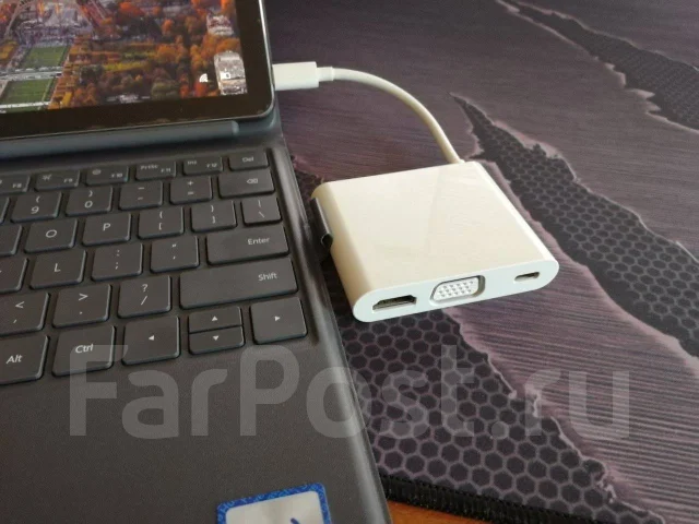 Huawei MateBook. 12", 3����, ��� 8 ��, ���� 512���, WiFi: 1, Bluetooth: 1, ����������� �� 10��. ����
