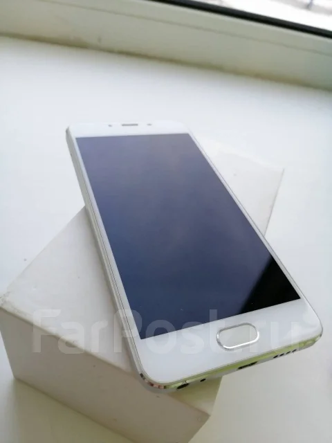 Meizu U10. �/�, �����, 4G LTE ����