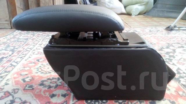 Подлокотник honda civic 4d