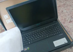 Asus F570ZD. 3,6����, ��� 16 ��, ���� 1 000���, WiFi, Bluetooth, ����������� �� 4��. ����