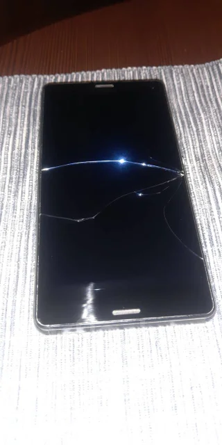 Sony Xperia Z3 Compact. �/�, ������, 4G LTE, NFC ����