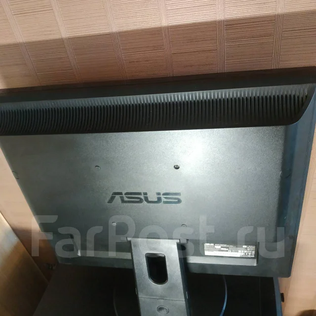 Asus. 19", ���������� �� (LCD, LED, QLED) ����