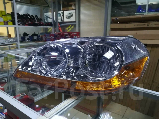 ���� Toyota MARK II 2002-04, ����� 81150-22870 ����