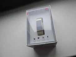 Huawei Band 3 Pro. GPS, IP68 ����