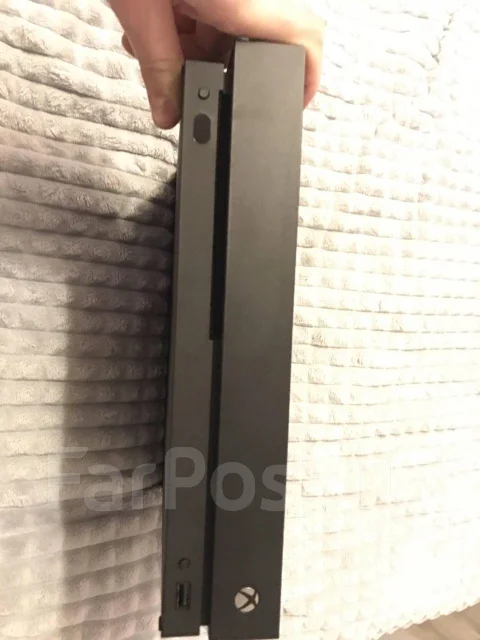Microsoft Xbox One X ����