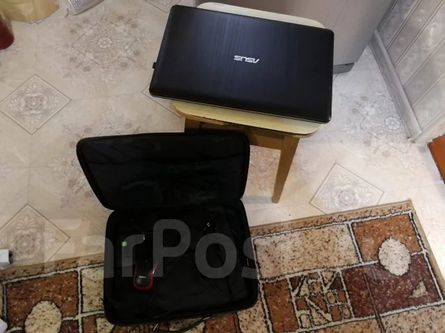Asus VivoBook. WiFi: 1, Bluetooth: 1 ����