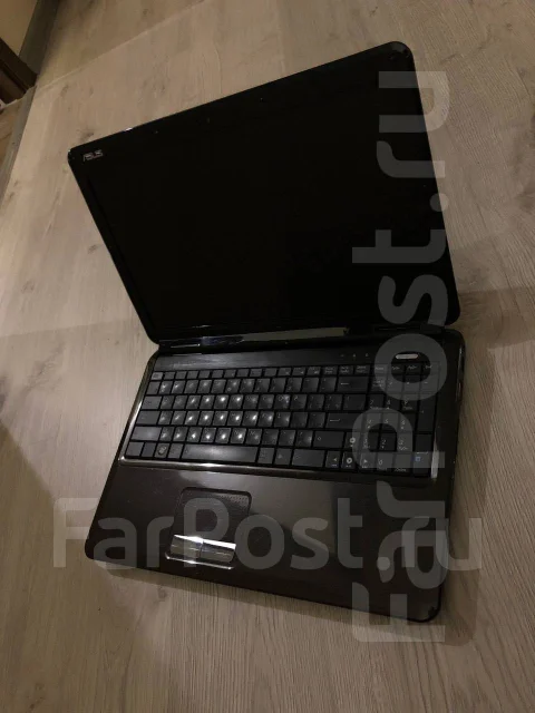 Asus K50AB. 15", 2,3����, ���� 300���, WiFi: 1, Bluetooth: 1 ����