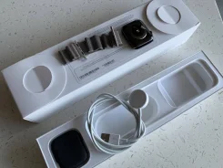 Apple Watch Series 4. GPS, NFC, IP67, IP68 ����