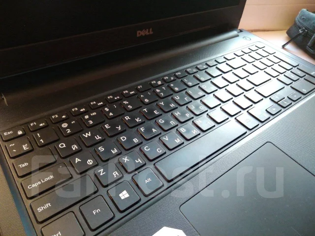 Dell Inspiron 3567. 15.6", 2 000����, ��� 4 ��, ���� 500���, WiFi: 1, Bluetooth: 1, ����������� �� 5��. ����